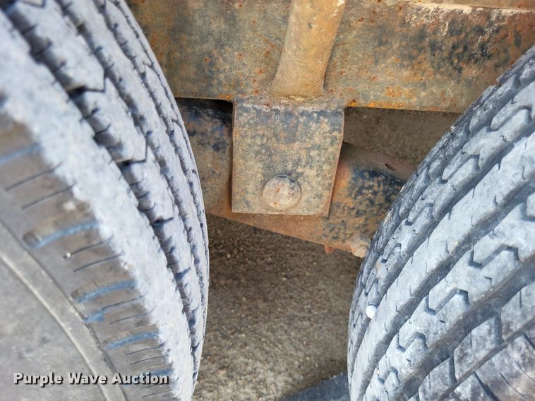 image for item LS9543 2001 R&W  utility trailer