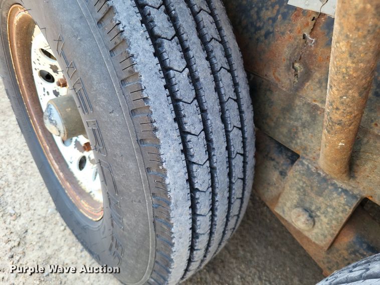 image for item LS9543 2001 R&W  utility trailer