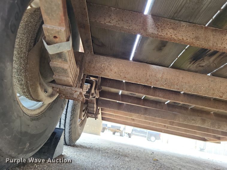 image for item LS9543 2001 R&W  utility trailer