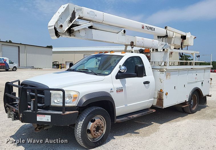 image for item LS9544 2009 Dodge Ram 5500HD  bucket truck