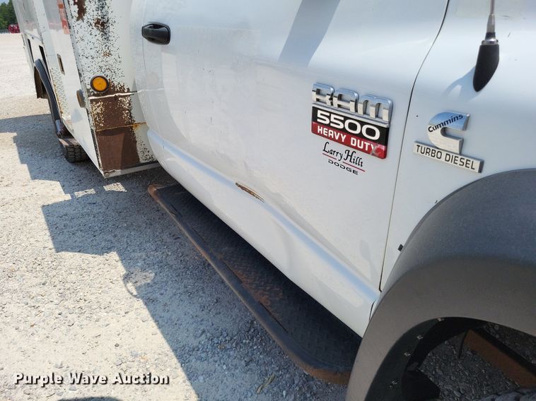 image for item LS9544 2009 Dodge Ram 5500HD  bucket truck
