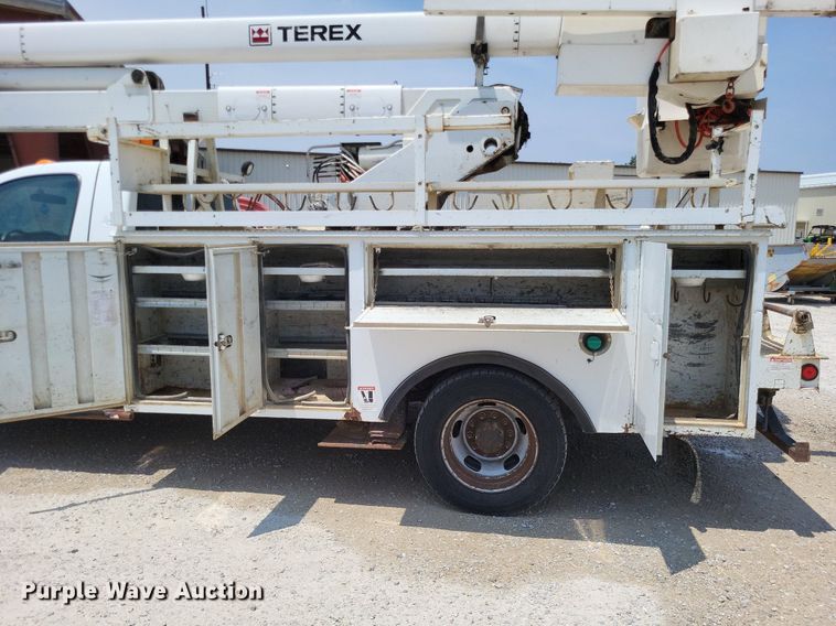 image for item LS9544 2009 Dodge Ram 5500HD  bucket truck