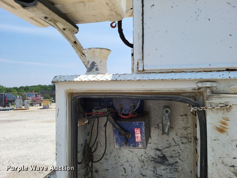 image for item LS9544 2009 Dodge Ram 5500HD  bucket truck