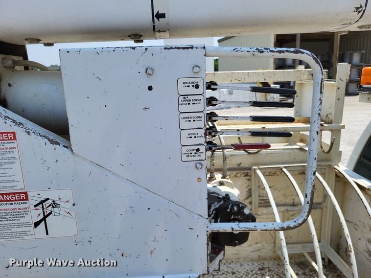 image for item LS9544 2009 Dodge Ram 5500HD  bucket truck