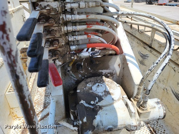 image for item LS9544 2009 Dodge Ram 5500HD  bucket truck