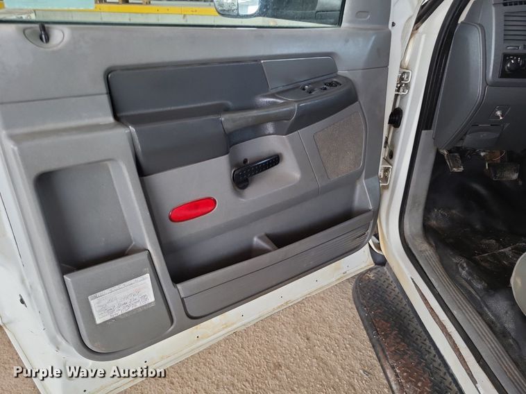 image for item LS9544 2009 Dodge Ram 5500HD  bucket truck