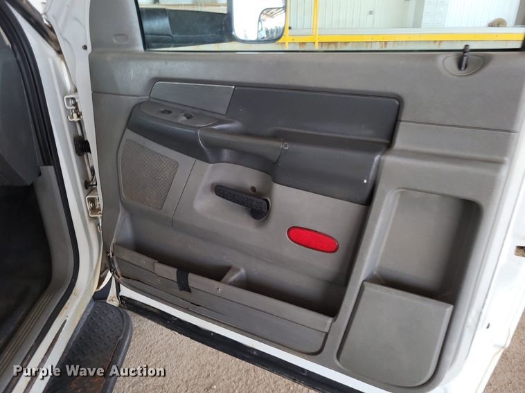 image for item LS9544 2009 Dodge Ram 5500HD  bucket truck