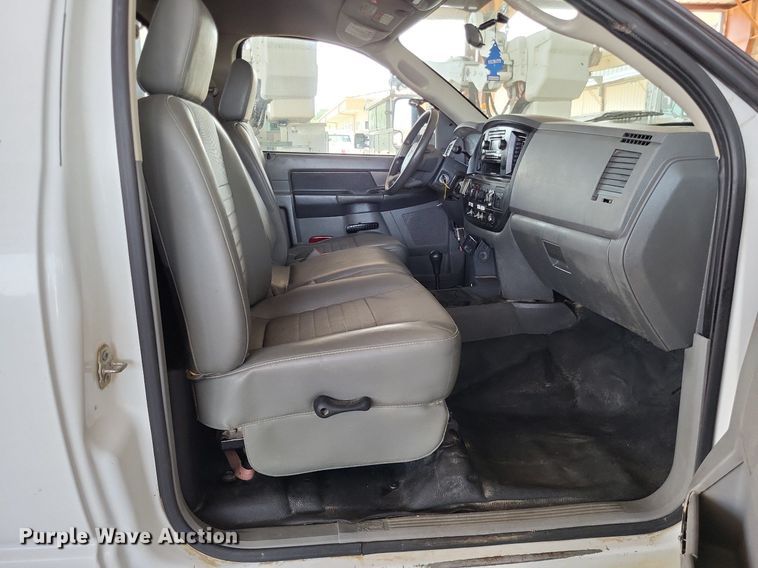 image for item LS9544 2009 Dodge Ram 5500HD  bucket truck