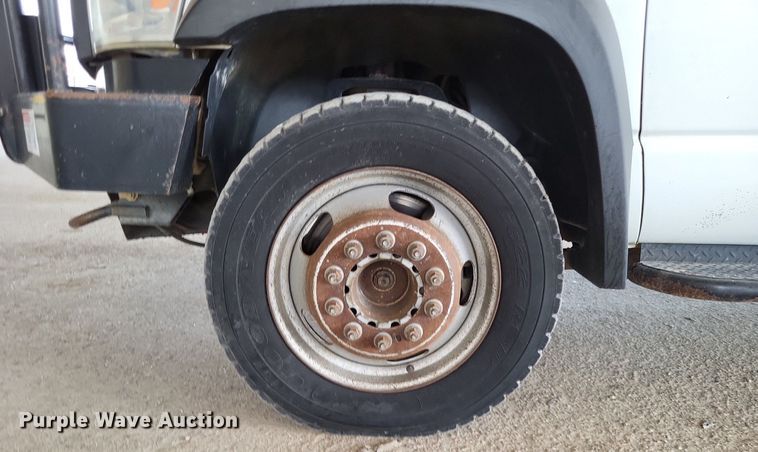 image for item LS9544 2009 Dodge Ram 5500HD  bucket truck