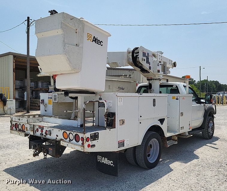 image for item LS9545 2013 Ford F550 Super Duty XL  bucket truck