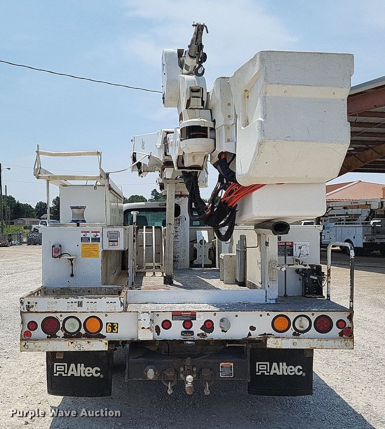 image for item LS9545 2013 Ford F550 Super Duty XL  bucket truck