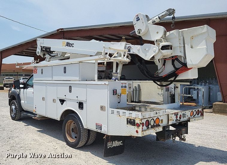 image for item LS9545 2013 Ford F550 Super Duty XL  bucket truck