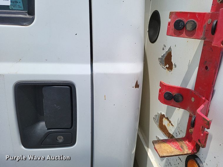 image for item LS9545 2013 Ford F550 Super Duty XL  bucket truck