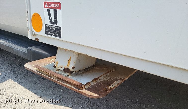 image for item LS9545 2013 Ford F550 Super Duty XL  bucket truck