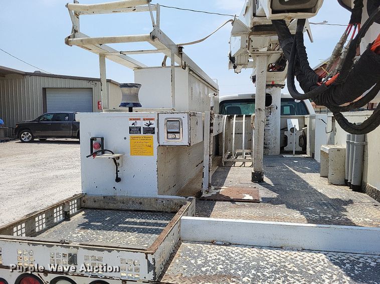 image for item LS9545 2013 Ford F550 Super Duty XL  bucket truck