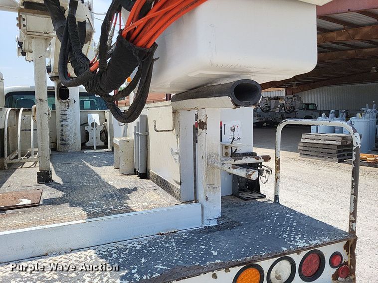 image for item LS9545 2013 Ford F550 Super Duty XL  bucket truck