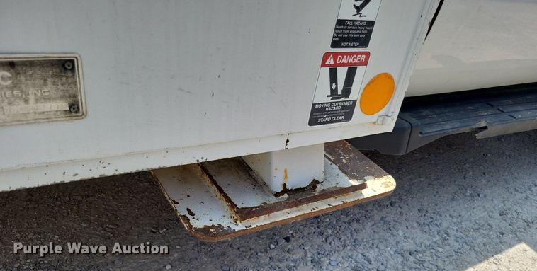 image for item LS9545 2013 Ford F550 Super Duty XL  bucket truck