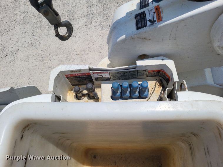 image for item LS9545 2013 Ford F550 Super Duty XL  bucket truck