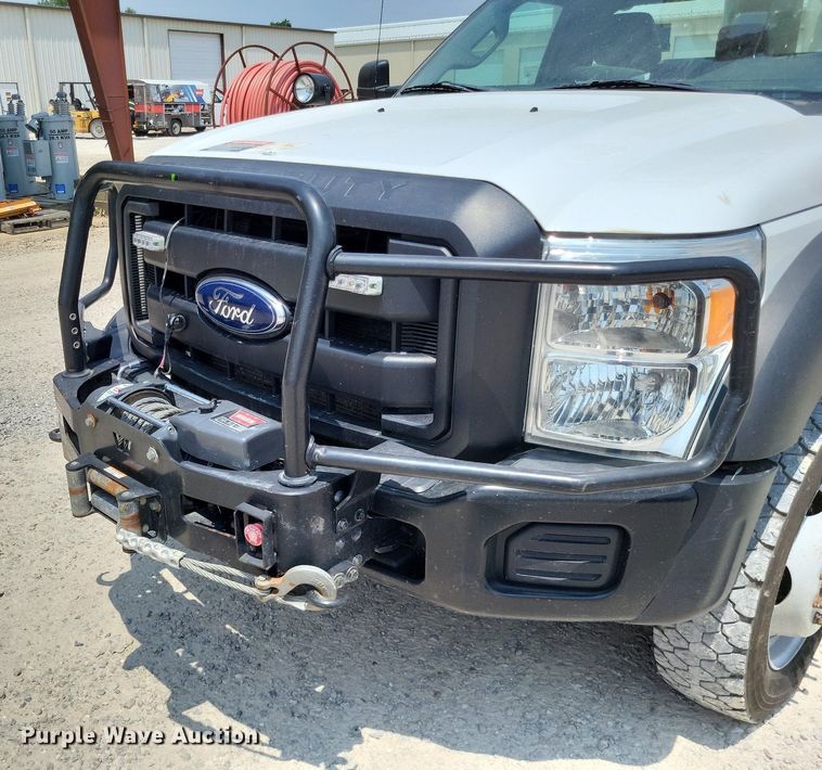 image for item LS9545 2013 Ford F550 Super Duty XL  bucket truck