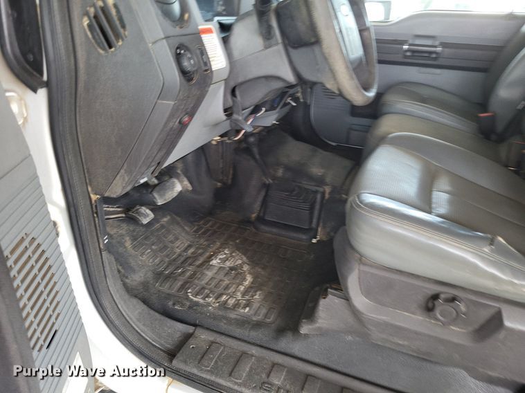 image for item LS9545 2013 Ford F550 Super Duty XL  bucket truck