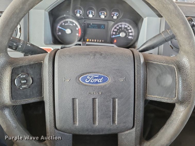 image for item LS9545 2013 Ford F550 Super Duty XL  bucket truck