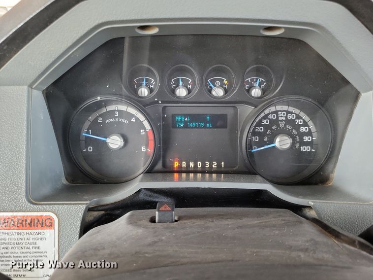 image for item LS9545 2013 Ford F550 Super Duty XL  bucket truck