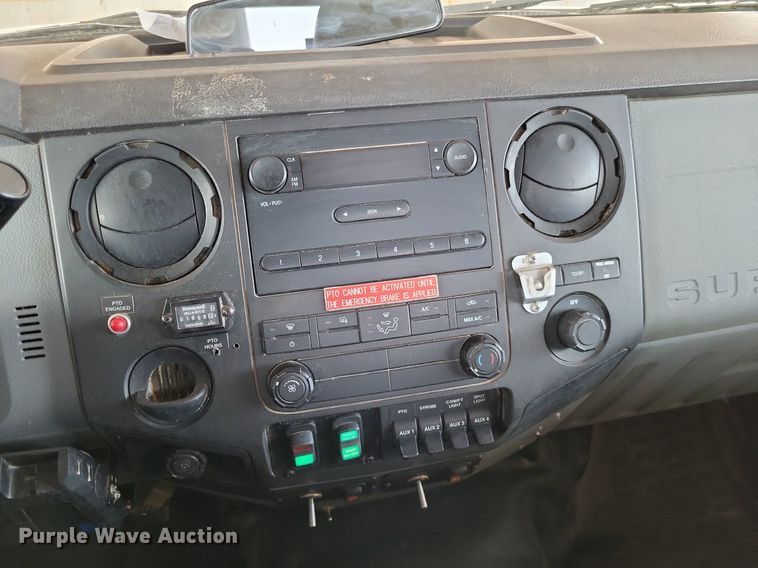 image for item LS9545 2013 Ford F550 Super Duty XL  bucket truck