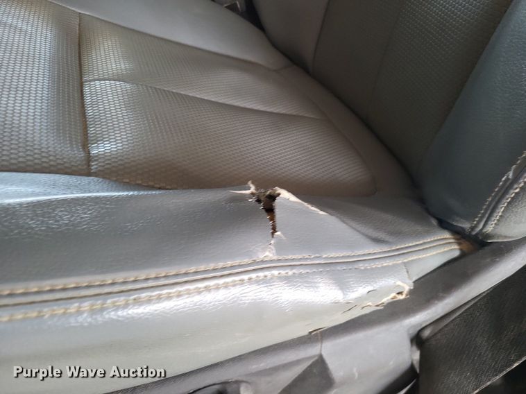 image for item LS9545 2013 Ford F550 Super Duty XL  bucket truck