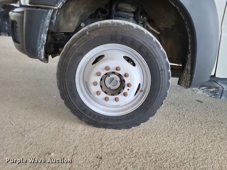 image for item LS9545 2013 Ford F550 Super Duty XL  bucket truck