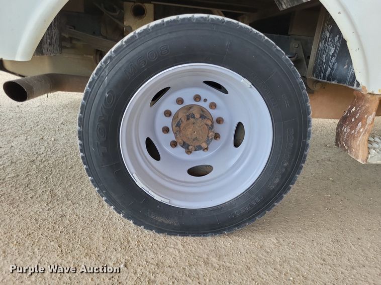 image for item LS9545 2013 Ford F550 Super Duty XL  bucket truck