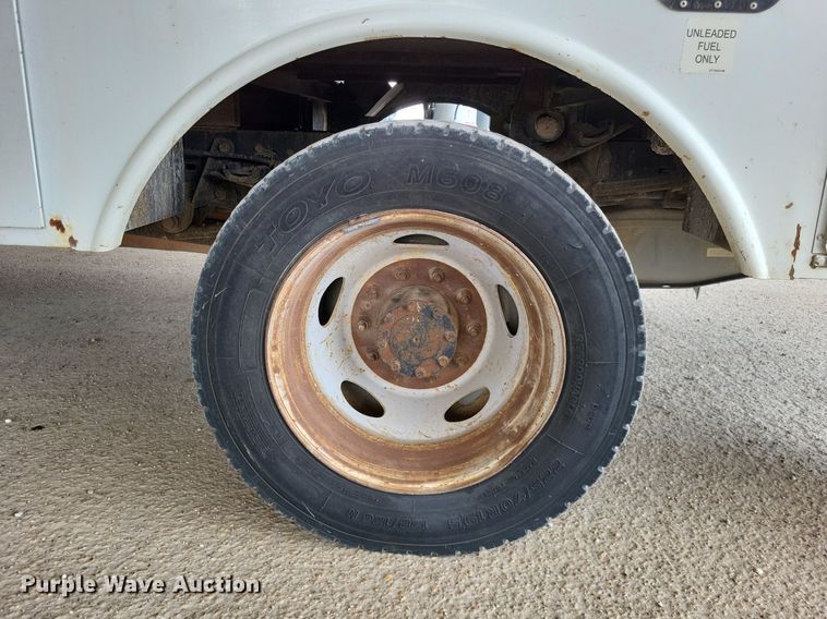 image for item LS9545 2013 Ford F550 Super Duty XL  bucket truck