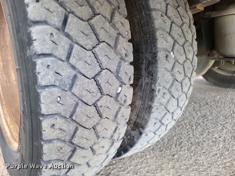 image for item LS9545 2013 Ford F550 Super Duty XL  bucket truck