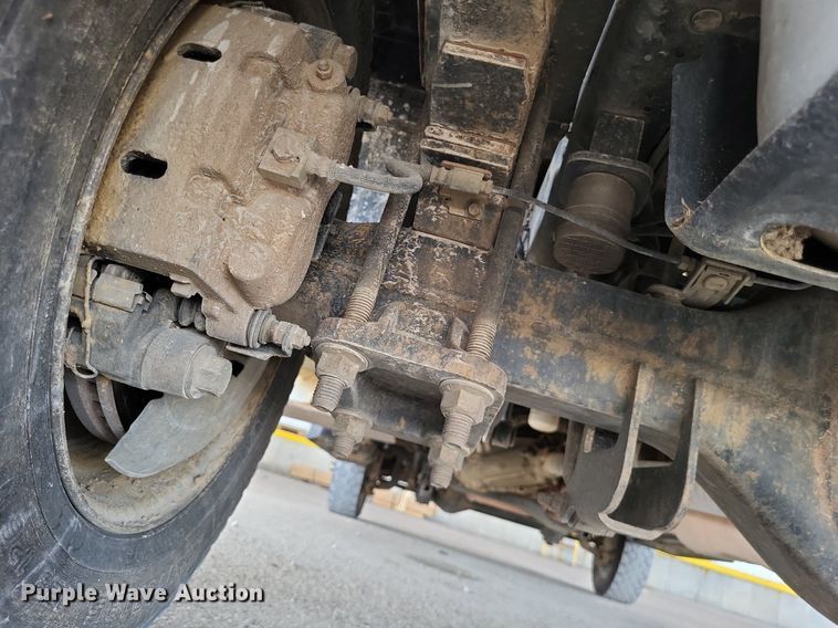 image for item LS9545 2013 Ford F550 Super Duty XL  bucket truck