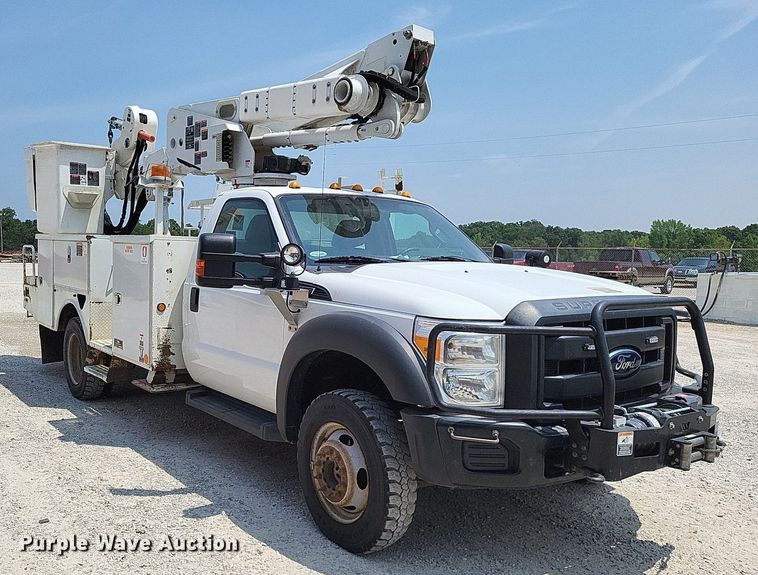 image for item LS9546 2012 Ford F550 Super Duty XL  bucket truck