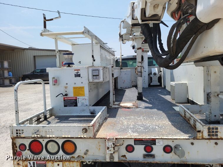 image for item LS9546 2012 Ford F550 Super Duty XL  bucket truck