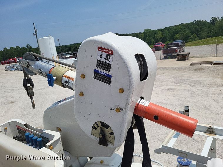 image for item LS9546 2012 Ford F550 Super Duty XL  bucket truck