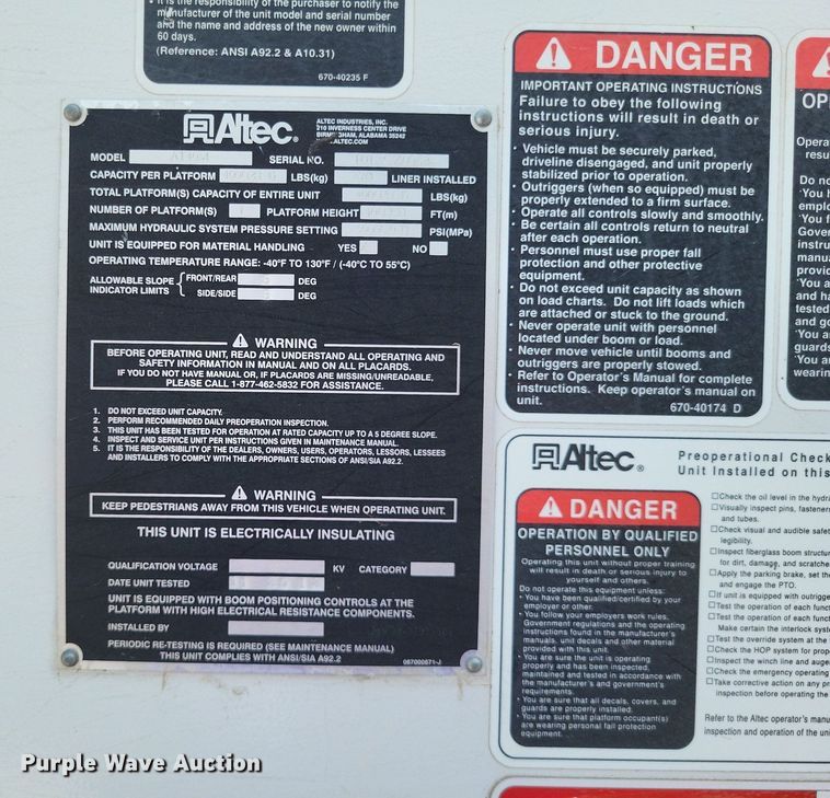 image for item LS9546 2012 Ford F550 Super Duty XL  bucket truck