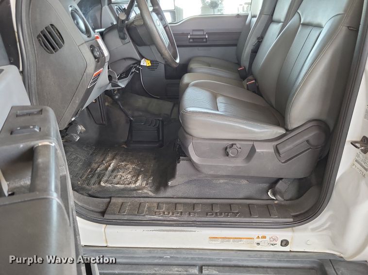 image for item LS9546 2012 Ford F550 Super Duty XL  bucket truck