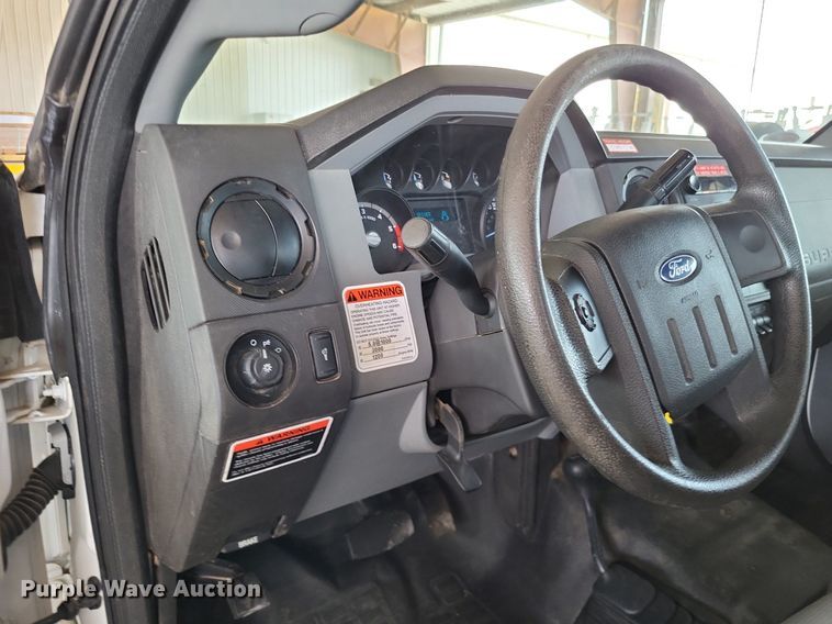 image for item LS9546 2012 Ford F550 Super Duty XL  bucket truck