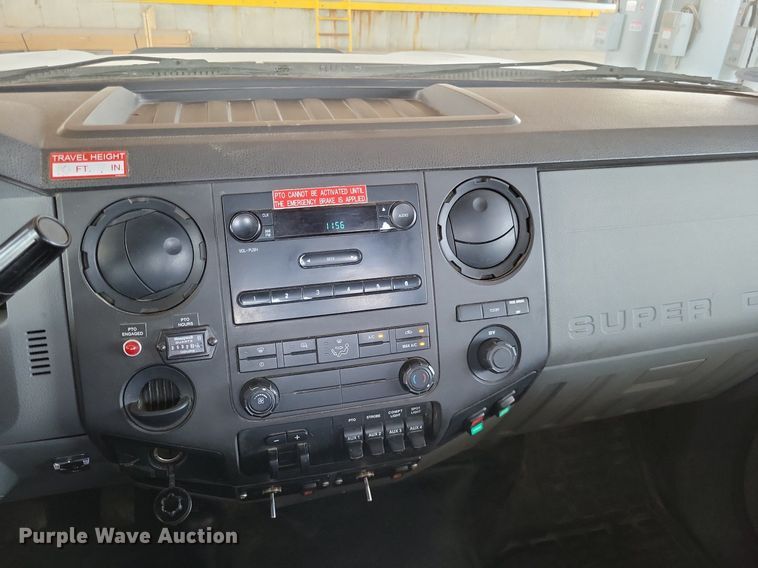 image for item LS9546 2012 Ford F550 Super Duty XL  bucket truck