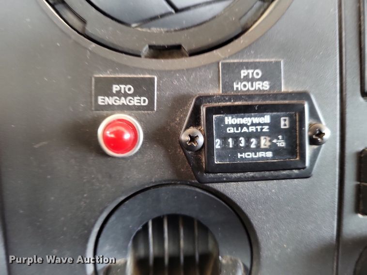 image for item LS9546 2012 Ford F550 Super Duty XL  bucket truck