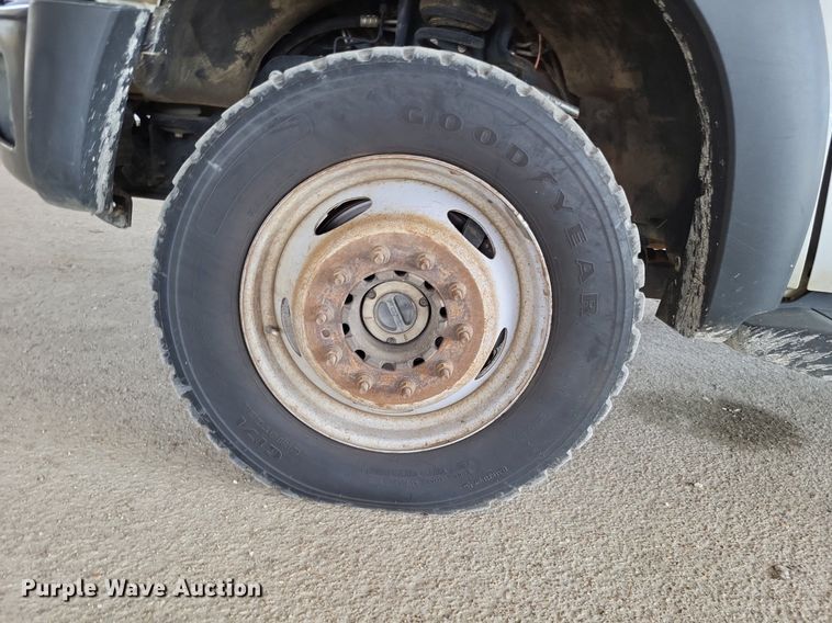 image for item LS9546 2012 Ford F550 Super Duty XL  bucket truck