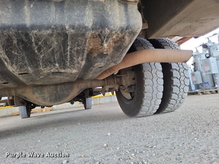 image for item LS9546 2012 Ford F550 Super Duty XL  bucket truck