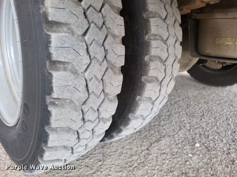 image for item LS9546 2012 Ford F550 Super Duty XL  bucket truck