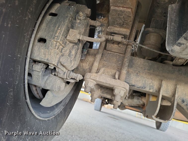 image for item LS9546 2012 Ford F550 Super Duty XL  bucket truck