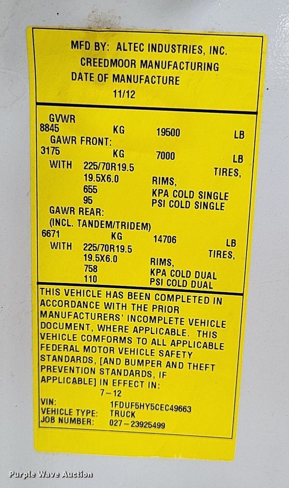 image for item LS9546 2012 Ford F550 Super Duty XL  bucket truck