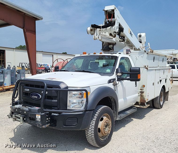 image for item LS9547 2012 Ford F550 Super Duty XL  bucket truck