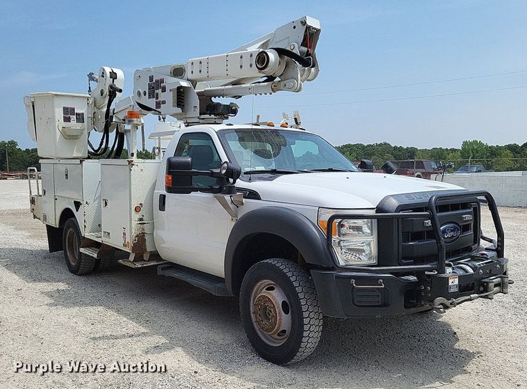 image for item LS9547 2012 Ford F550 Super Duty XL  bucket truck