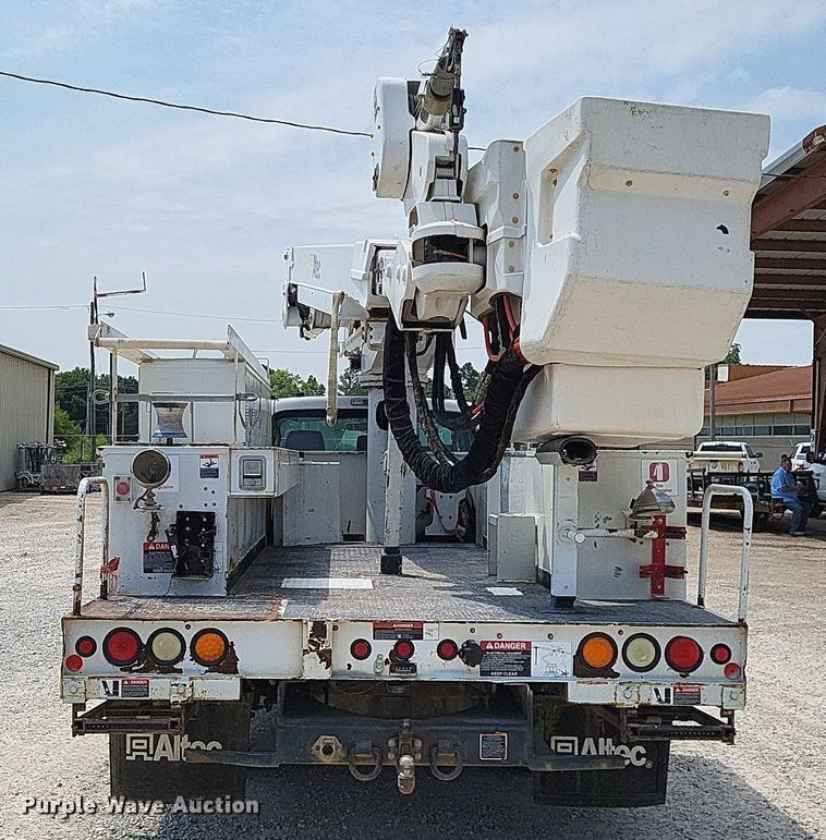image for item LS9547 2012 Ford F550 Super Duty XL  bucket truck