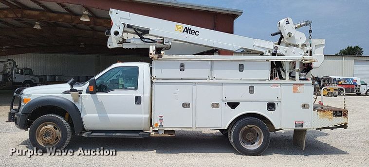 image for item LS9547 2012 Ford F550 Super Duty XL  bucket truck